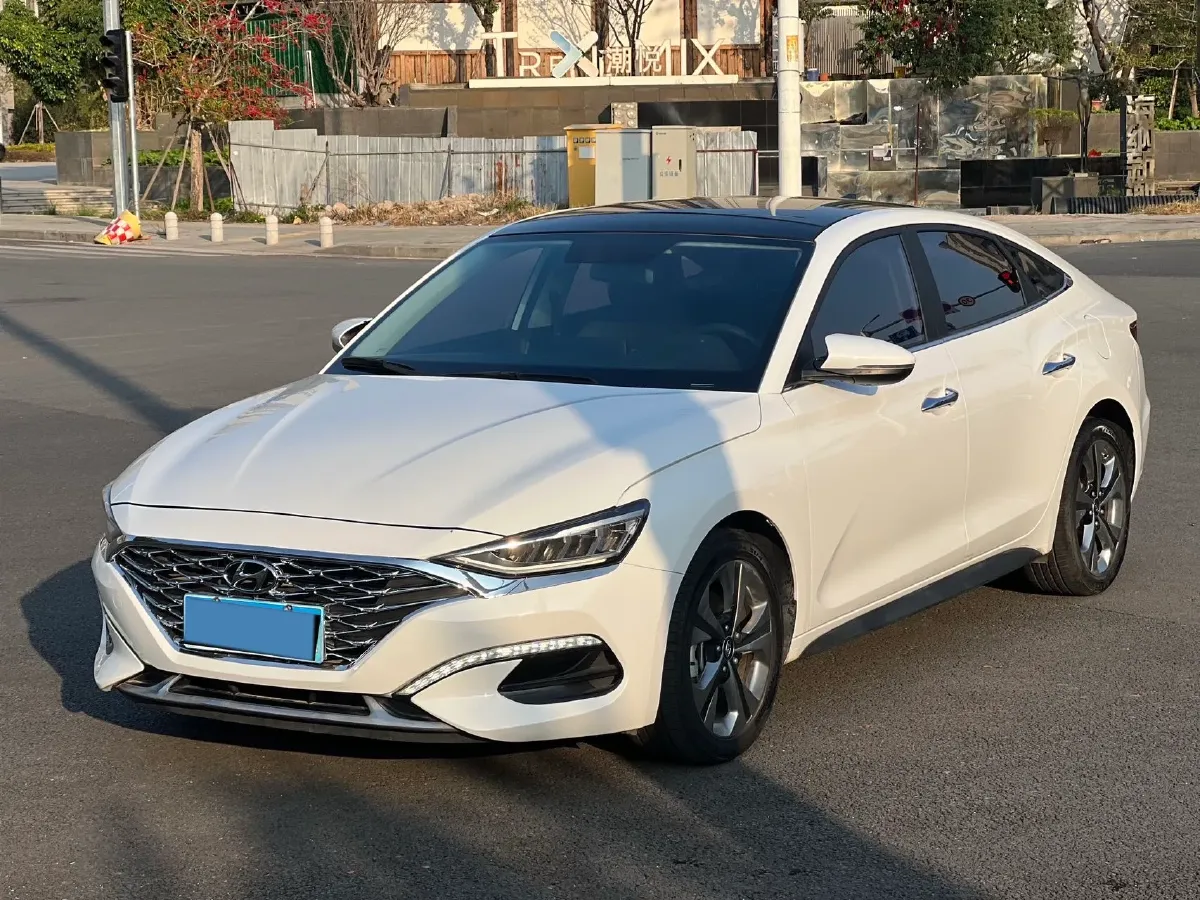 2019 Hyundai La Festa 1.6T 204HP L4 7DCT,autocango,china used car exporter,china ev exporter,chinese used car exporter,chinese used ev exporter