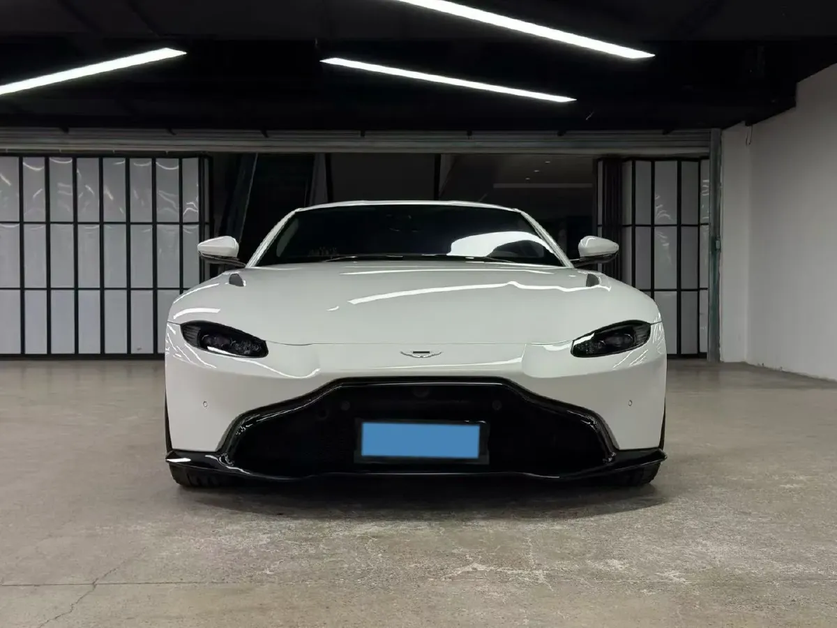 2018 Aston Martin V8 Vantage 4.0T 510HP V8 8AT,autocango,china used car exporter,china ev exporter,chinese used car exporter,chinese used ev exporter