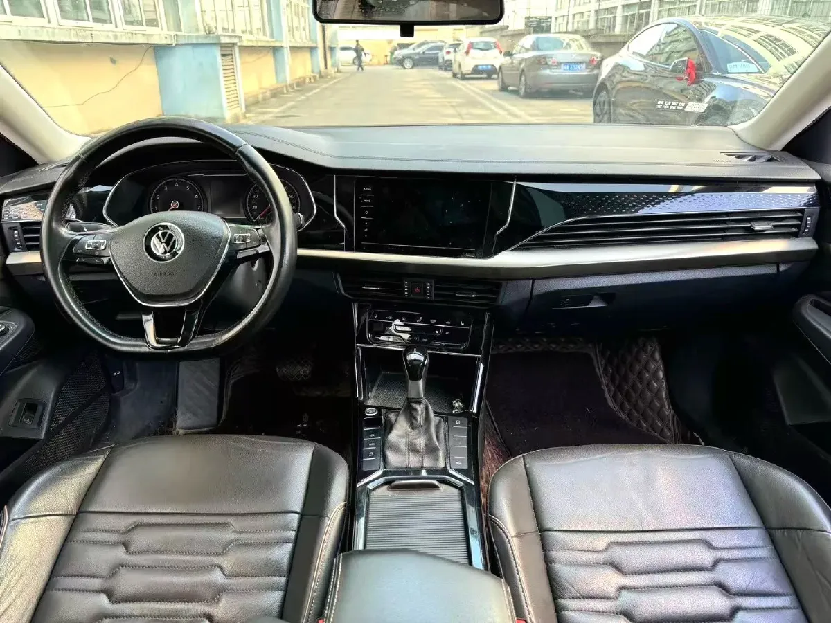 2020 Volkswagen Passat 2.0T 186HP L4 7DCT,autocango,china used car exporter,china ev exporter,chinese used car exporter,chinese used ev exporter