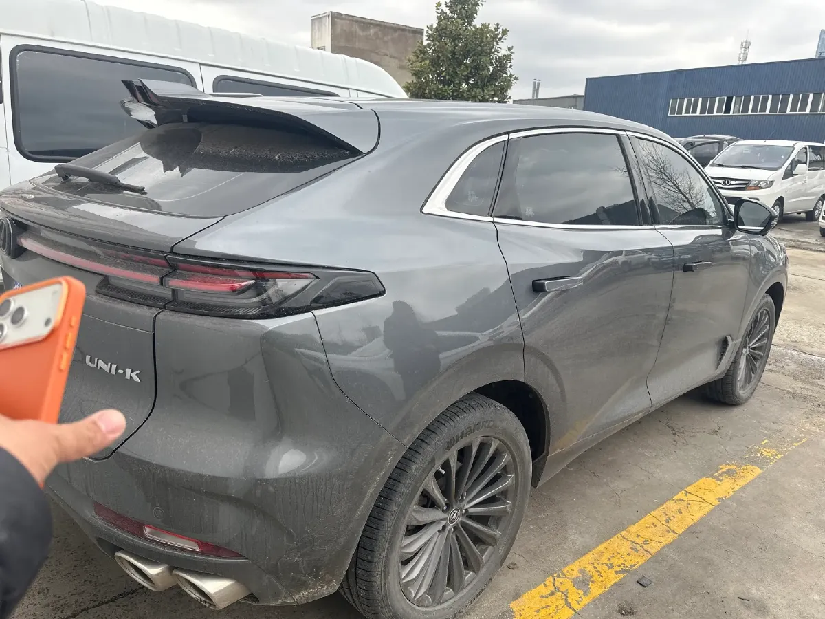 2021 ChangAn UNI-K 2.0T 233HP L4 8AT,autocango,china used car exporter,china ev exporter,chinese used car exporter,chinese used ev exporter