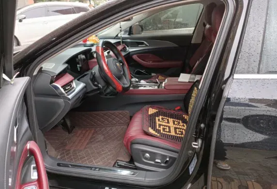 2024 HongQi H5 2.0T 224HP L4 8AT,autocango,china used car exporter,china ev exporter,chinese used car exporter,chinese used ev exporter