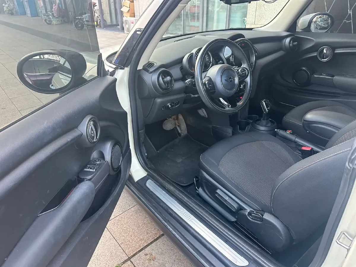 2019 MINI MINI 1.5T 102HP L3 7DCT,autocango,china used car exporter,china ev exporter,chinese used car exporter,chinese used ev exporter