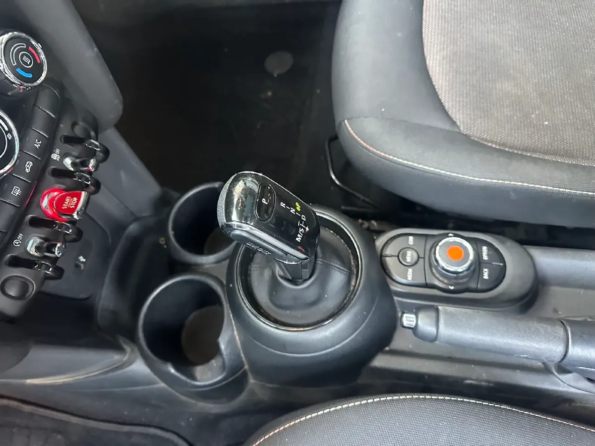 2019 MINI MINI 1.5T 102HP L3 7DCT,autocango,china used car exporter,china ev exporter,chinese used car exporter,chinese used ev exporter