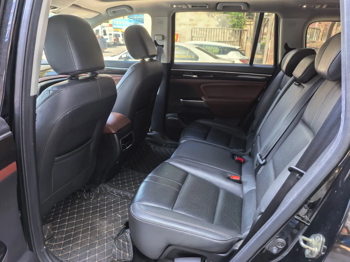 2017 GAC Trumpchi GS8 2.0T 201HP L4 6AT,autocango,china used car exporter,china ev exporter,chinese used car exporter,chinese used ev exporter