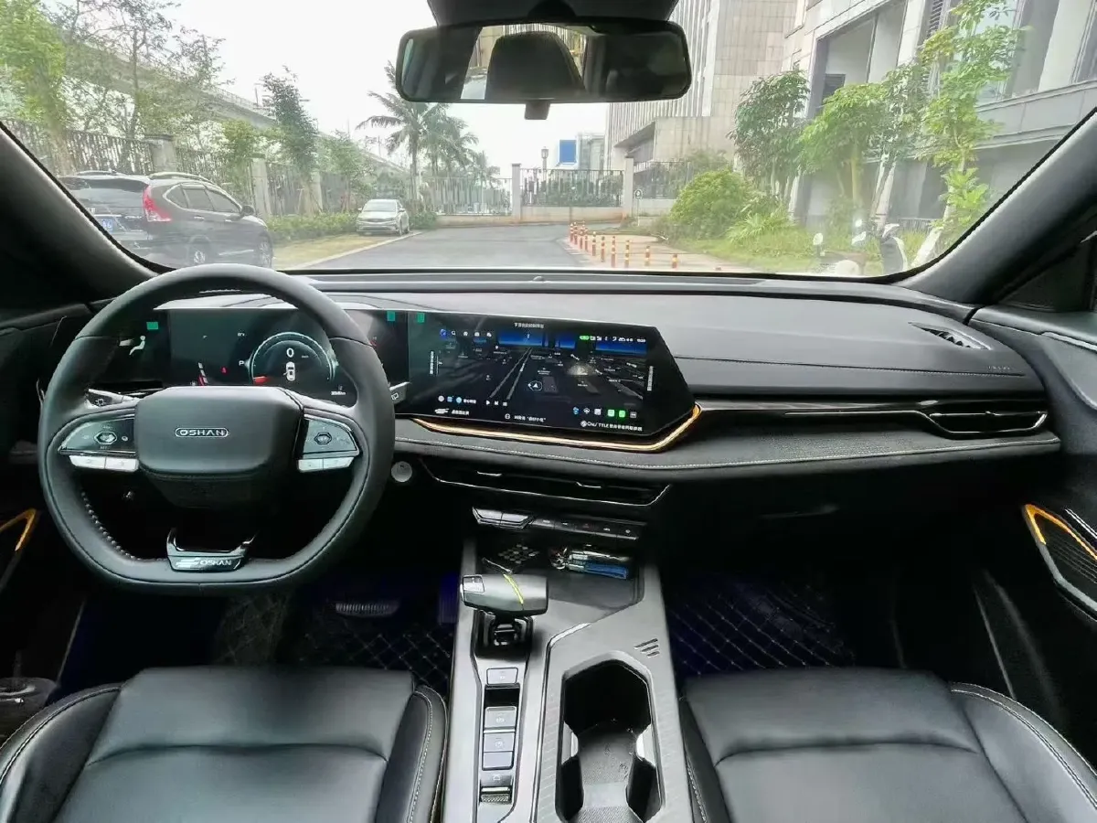 2023 ChangAn Oshan X5 Plus 1.5T 188HP L4 7DCT,autocango,china used car exporter,china ev exporter,chinese used car exporter,chinese used ev exporter