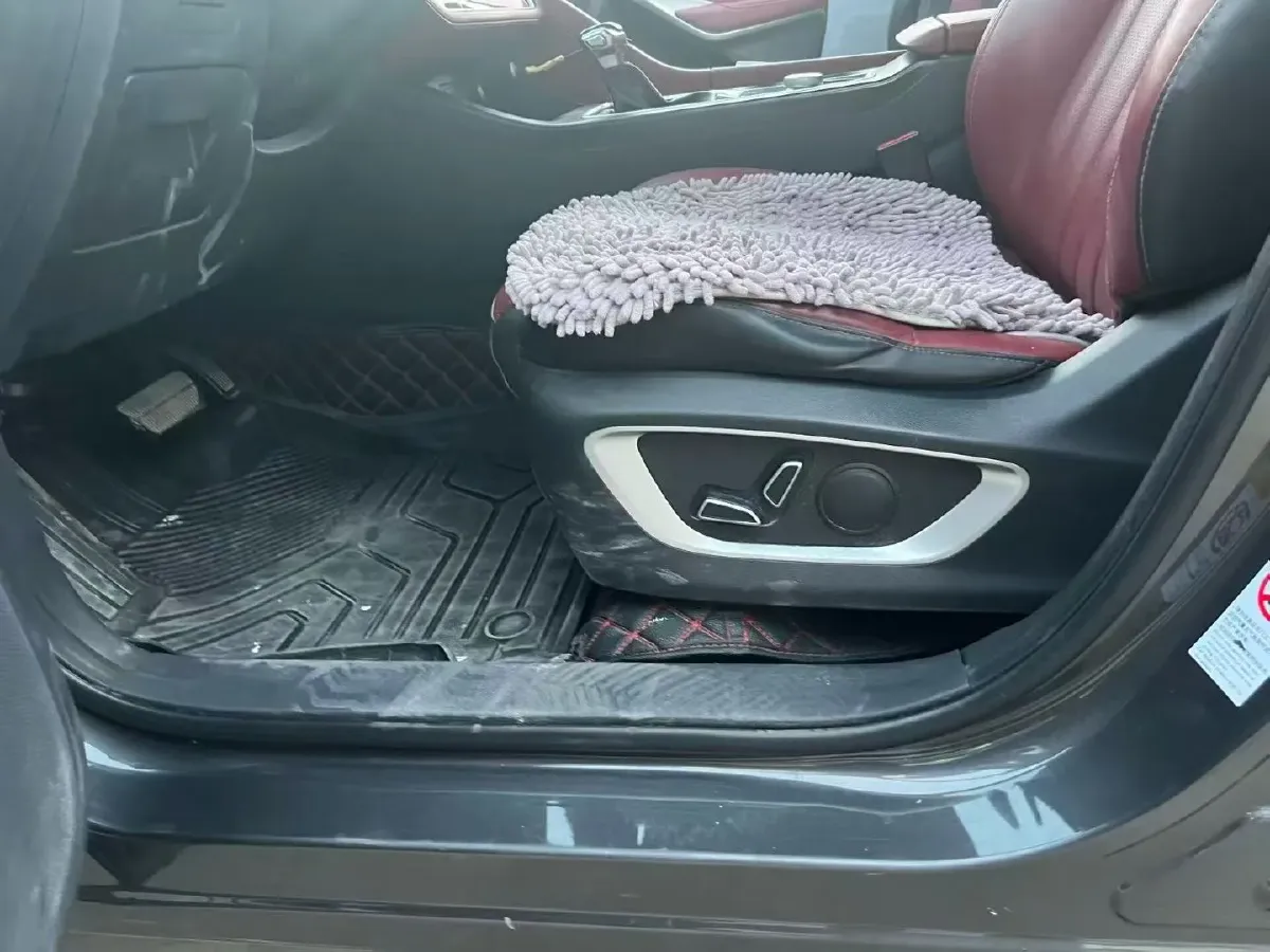 2021 ChangAn CS75 Plus 1.5T 178HP L4 6AT,autocango,china used car exporter,china ev exporter,chinese used car exporter,chinese used ev exporter