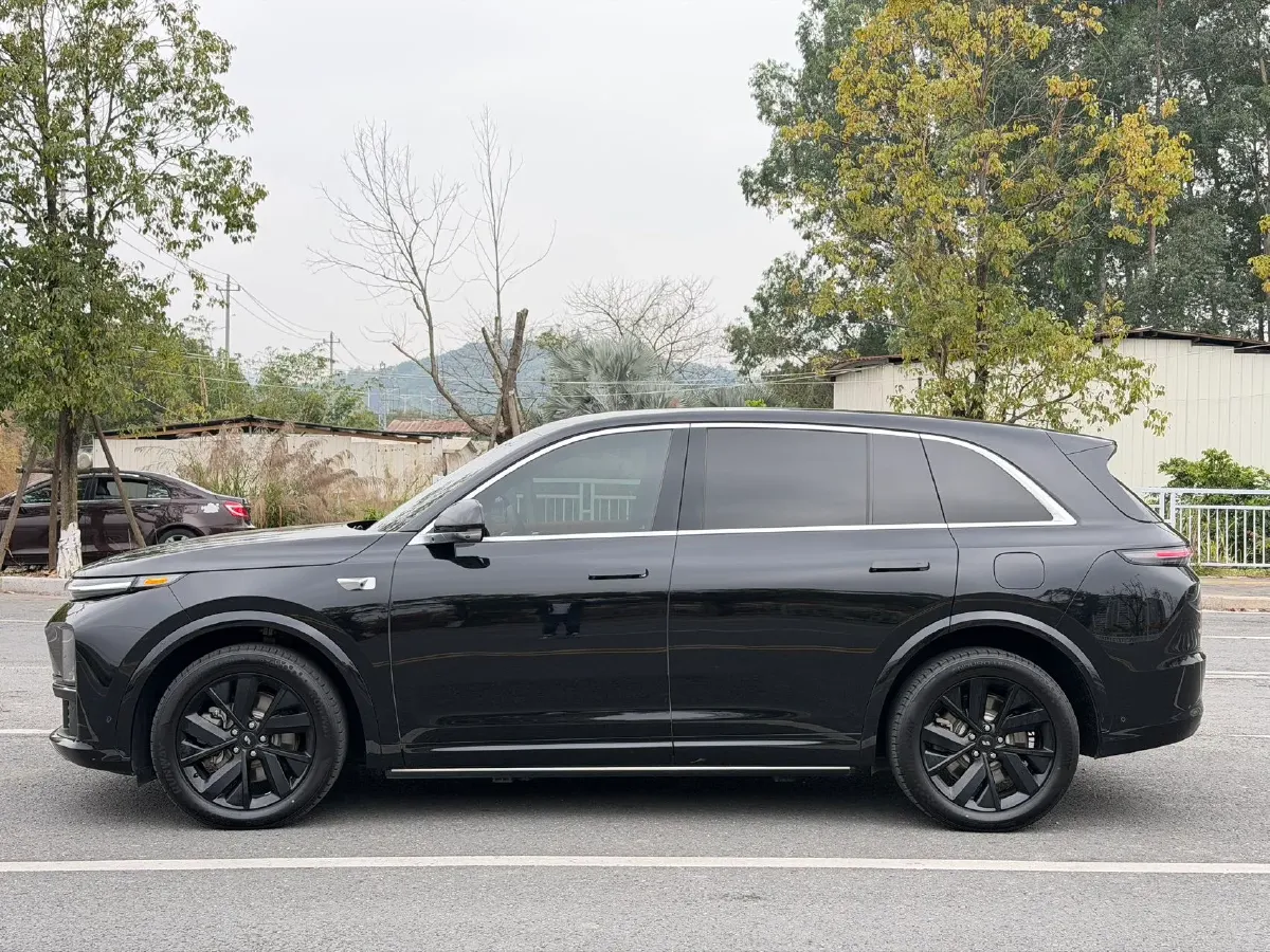 2023 Li L7 Range Extended 154HP REEV 40.9KWH,autocango,china used car exporter,china ev exporter,chinese used car exporter,chinese used ev exporter