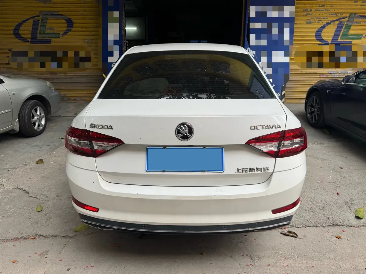 2018 Skoda Octavia 1.6L 110HP L4 6AT,autocango,china used car exporter,china ev exporter,chinese used car exporter,chinese used ev exporter