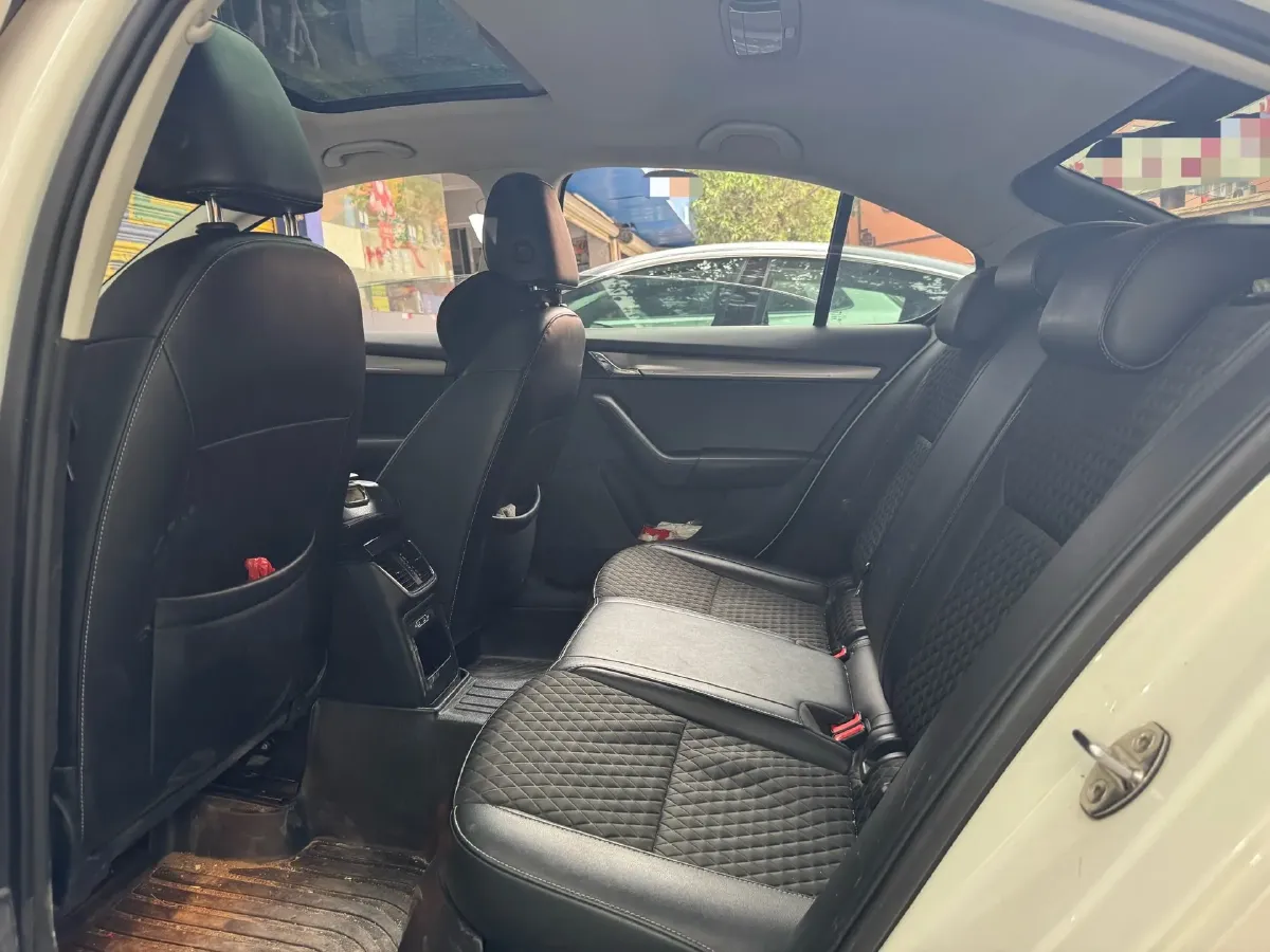 2018 Skoda Octavia 1.6L 110HP L4 6AT,autocango,china used car exporter,china ev exporter,chinese used car exporter,chinese used ev exporter