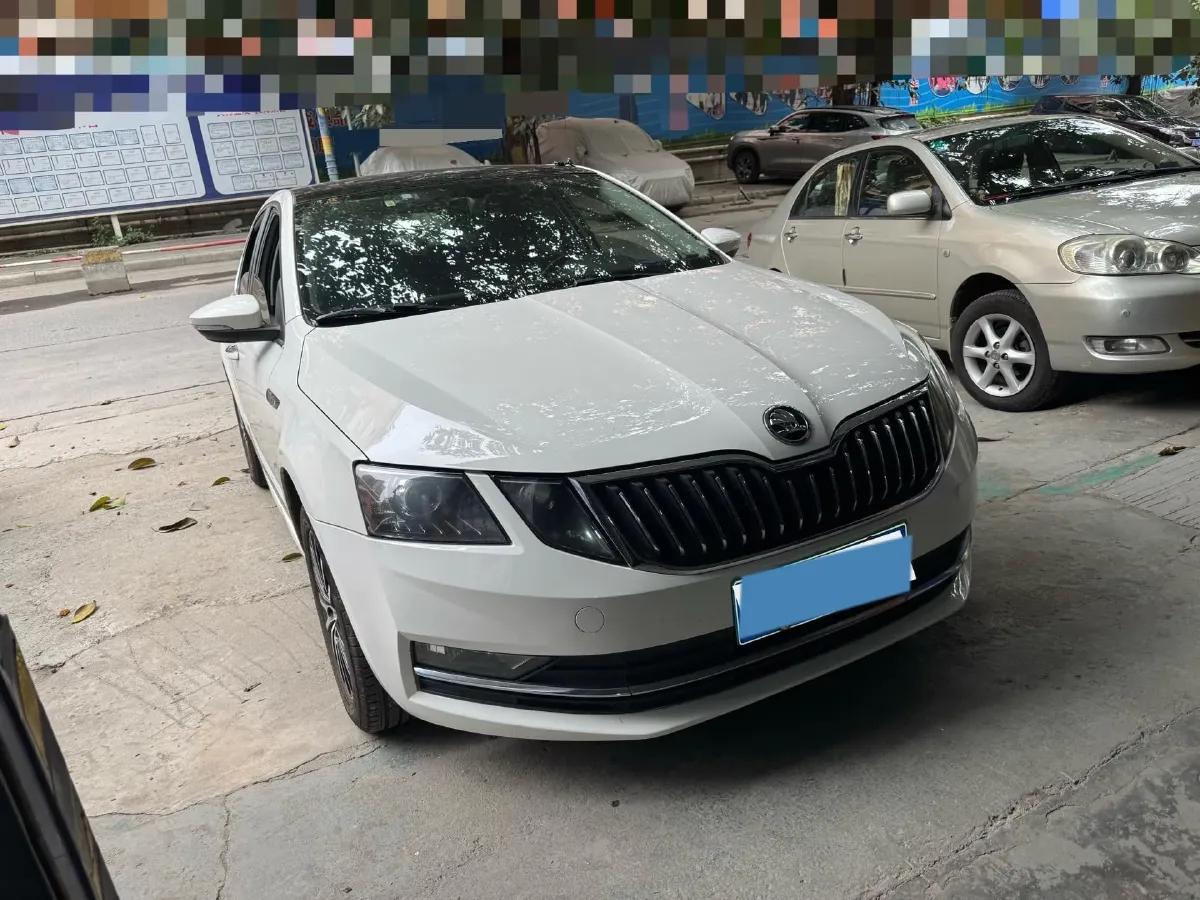 2018 Skoda Octavia 1.6L 110HP L4 6AT,autocango,china used car exporter,china ev exporter,chinese used car exporter,chinese used ev exporter