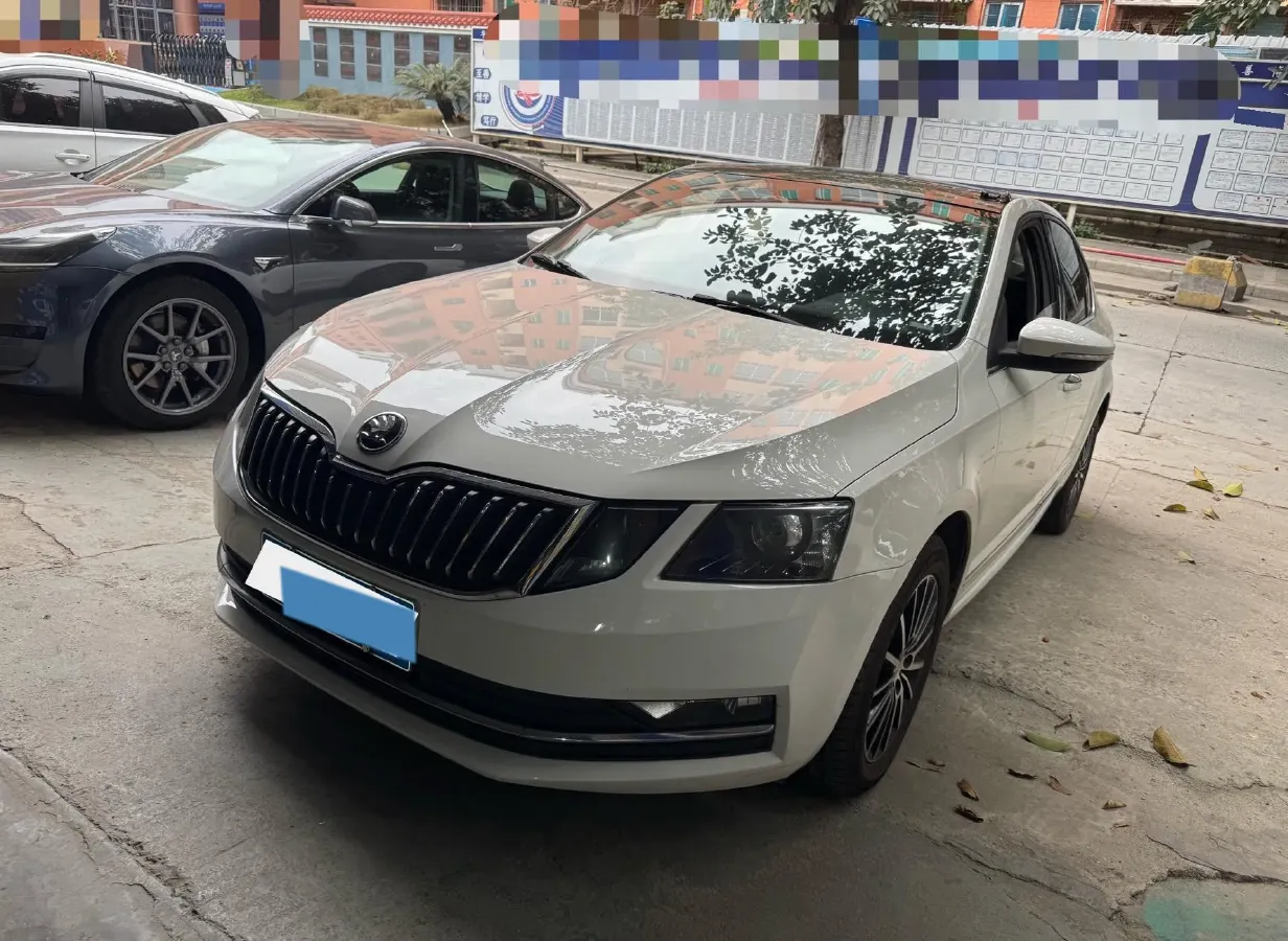 2018 Skoda Octavia 1.6L 110HP L4 6AT,autocango,china used car exporter,china ev exporter,chinese used car exporter,chinese used ev exporter