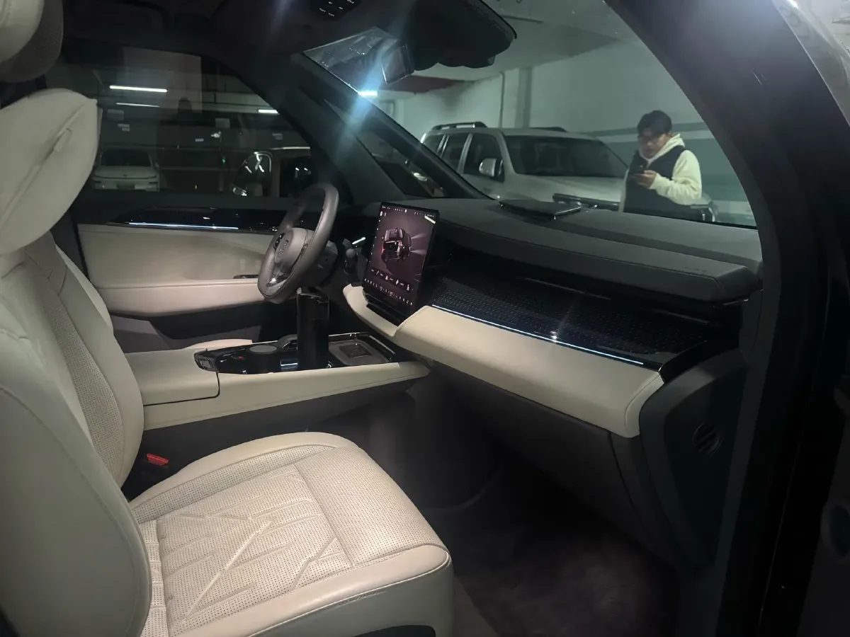 2024 Zeekr 009 BEV 108KWH,autocango,china used car exporter,china ev exporter,chinese used car exporter,chinese used ev exporter