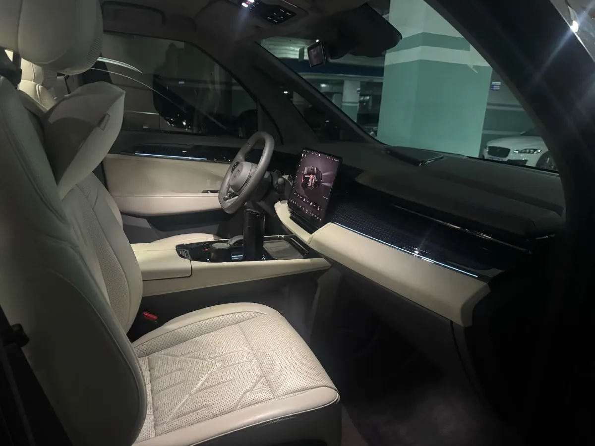 2024 Zeekr 009 BEV 108KWH,autocango,china used car exporter,china ev exporter,chinese used car exporter,chinese used ev exporter