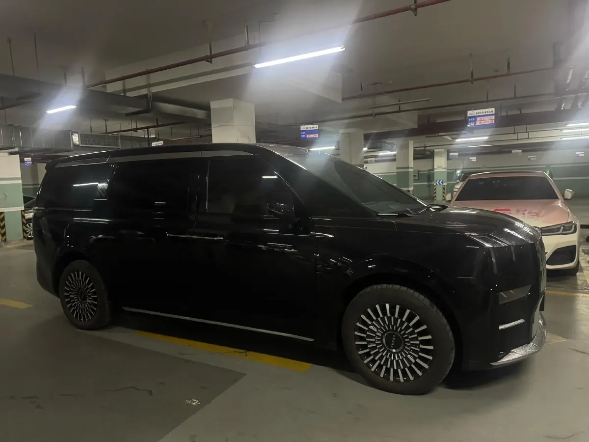 2024 Zeekr 009 BEV 108KWH,autocango,china used car exporter,china ev exporter,chinese used car exporter,chinese used ev exporter