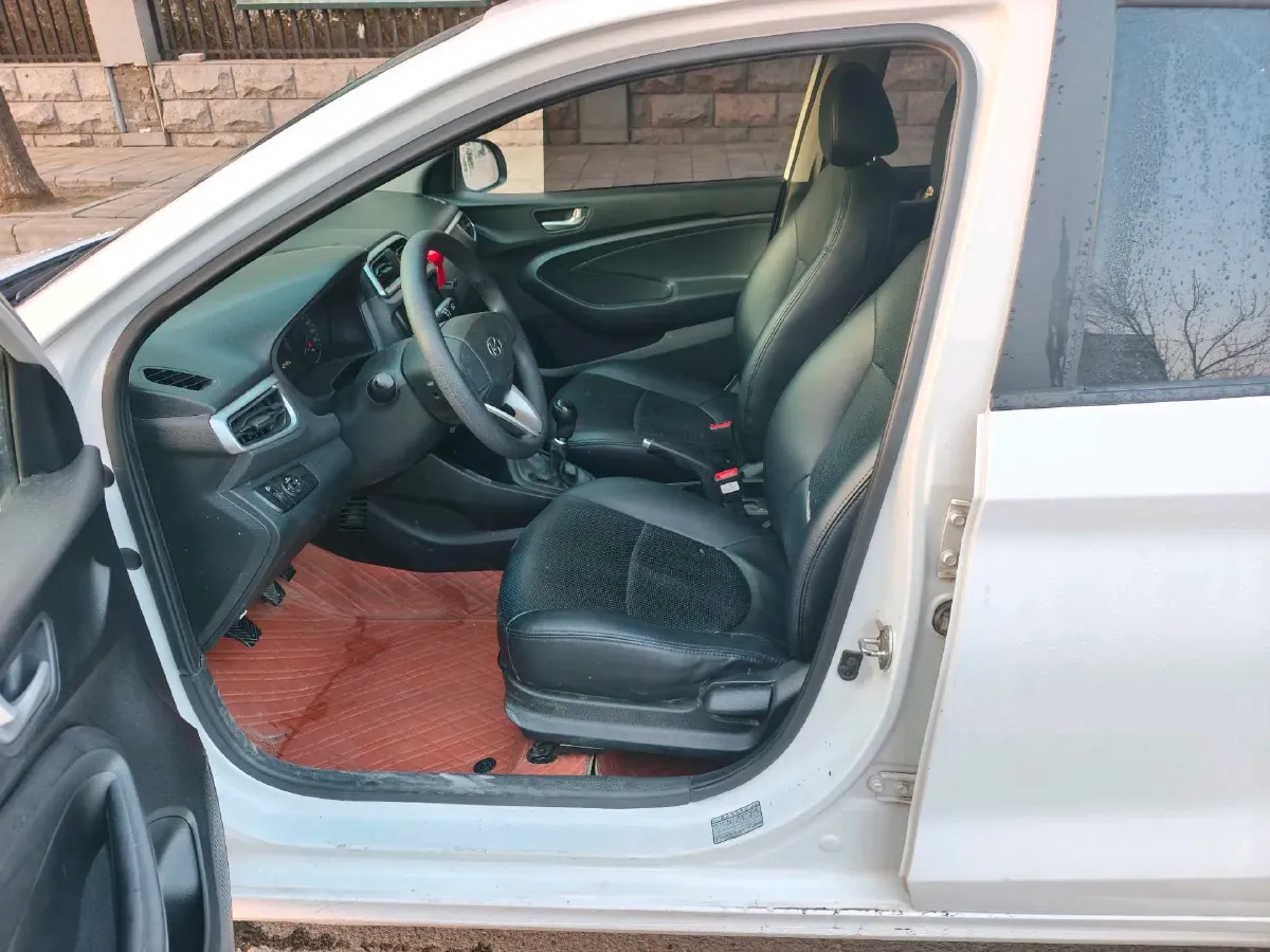 2017 Hyundai Reina 1.4L 95HP L4 5MT,autocango,china used car exporter,china ev exporter,chinese used car exporter,chinese used ev exporter
