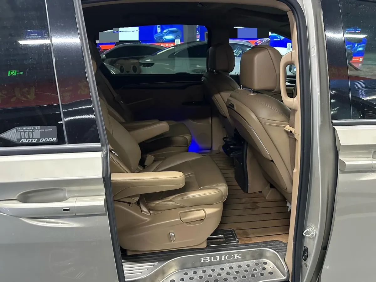 2021 Buick GL8 2.0T 237HP L4 9AT,autocango,china used car exporter,china ev exporter,chinese used car exporter,chinese used ev exporter