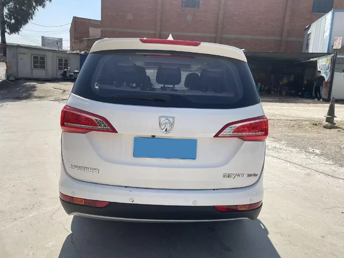 2017 BaoJun 730 1.5T 150HP L4 6DCT,autocango,china used car exporter,china ev exporter,chinese used car exporter,chinese used ev exporter