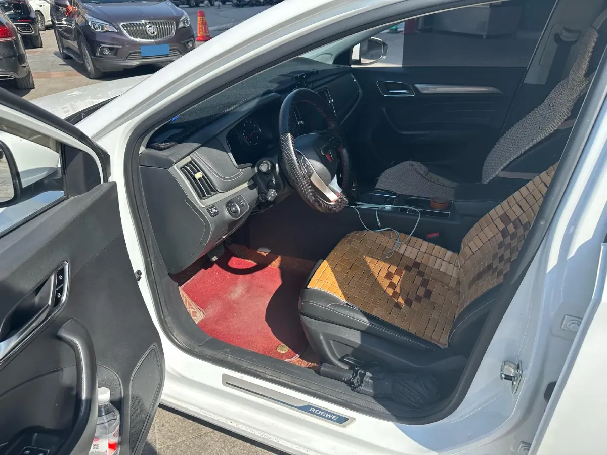 2020 Roewe i6 1.6L 125HP L4 CVT,autocango,china used car exporter,china ev exporter,chinese used car exporter,chinese used ev exporter