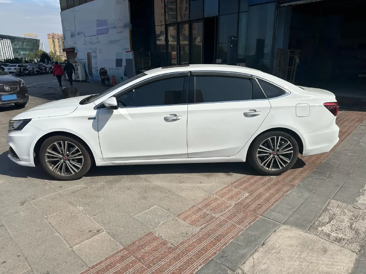 2020 Roewe i6 1.6L 125HP L4 CVT,autocango,china used car exporter,china ev exporter,chinese used car exporter,chinese used ev exporter