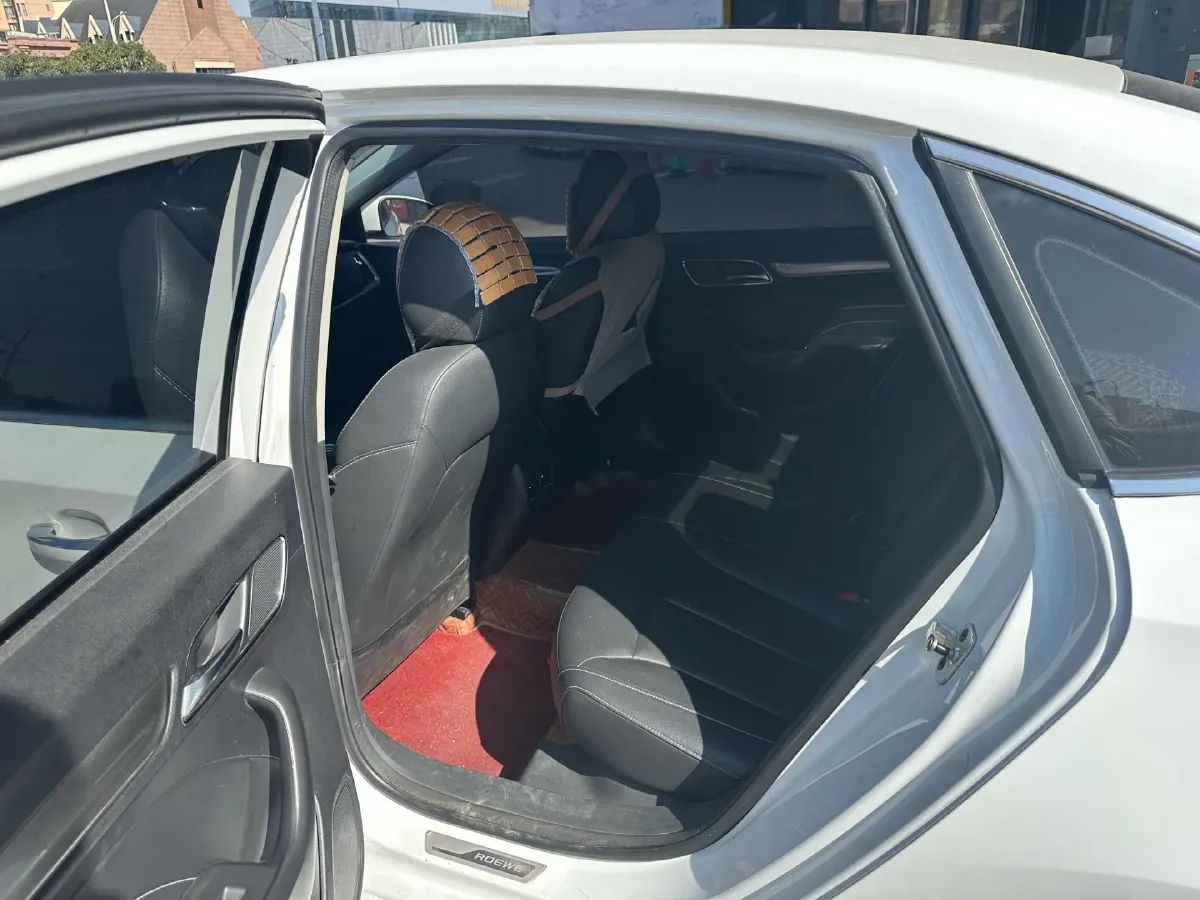 2020 Roewe i6 1.6L 125HP L4 CVT,autocango,china used car exporter,china ev exporter,chinese used car exporter,chinese used ev exporter