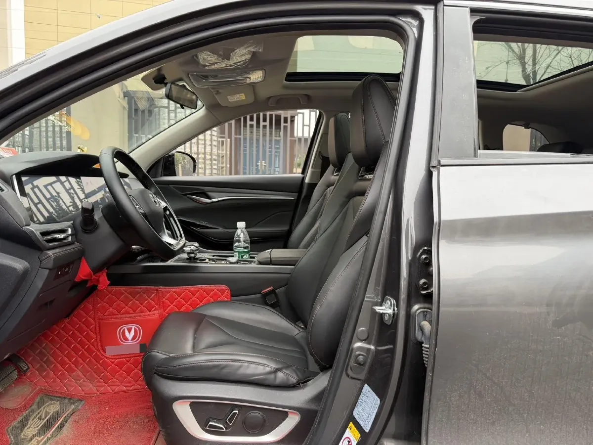 2022 ChangAn CS75 Plus 2.0T 233HP L4 8AT,autocango,china used car exporter,china ev exporter,chinese used car exporter,chinese used ev exporter