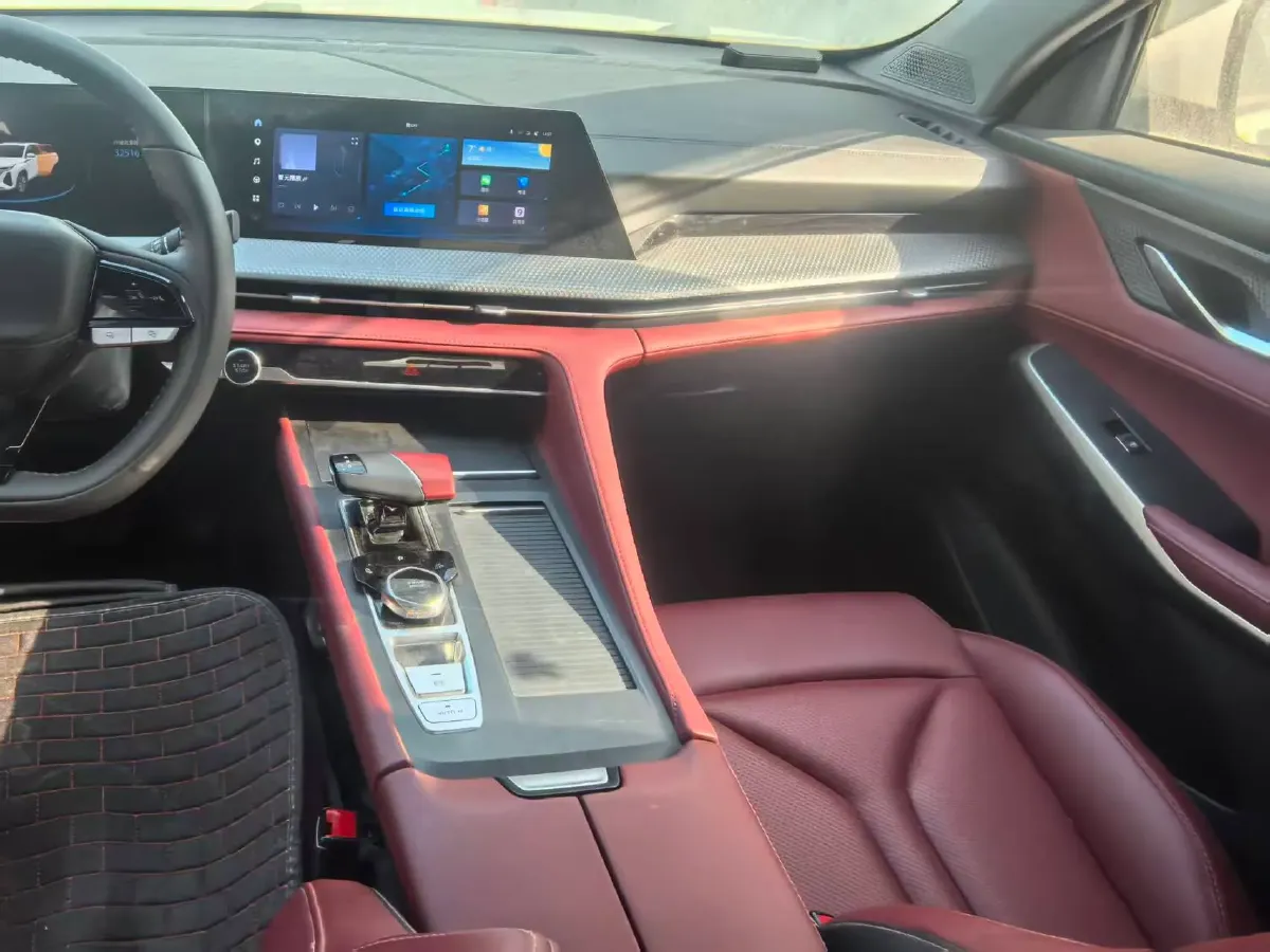 2022 ChangAn CS75 Plus 2.0T 233HP L4 8AT,autocango,china used car exporter,china ev exporter,chinese used car exporter,chinese used ev exporter