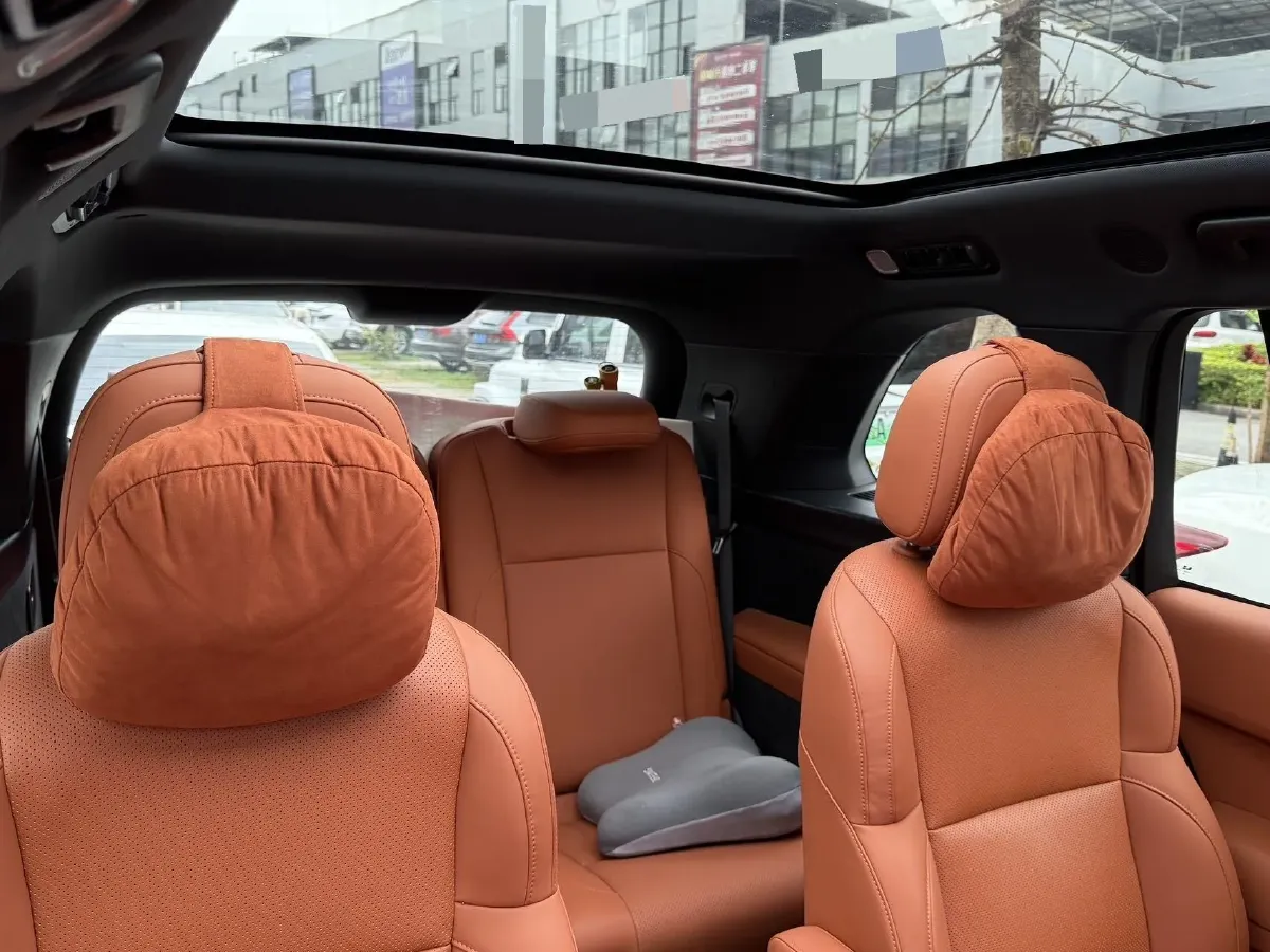 2023 Li L8 Range Extended 154HP REEV 40.9KWH,autocango,china used car exporter,china ev exporter,chinese used car exporter,chinese used ev exporter