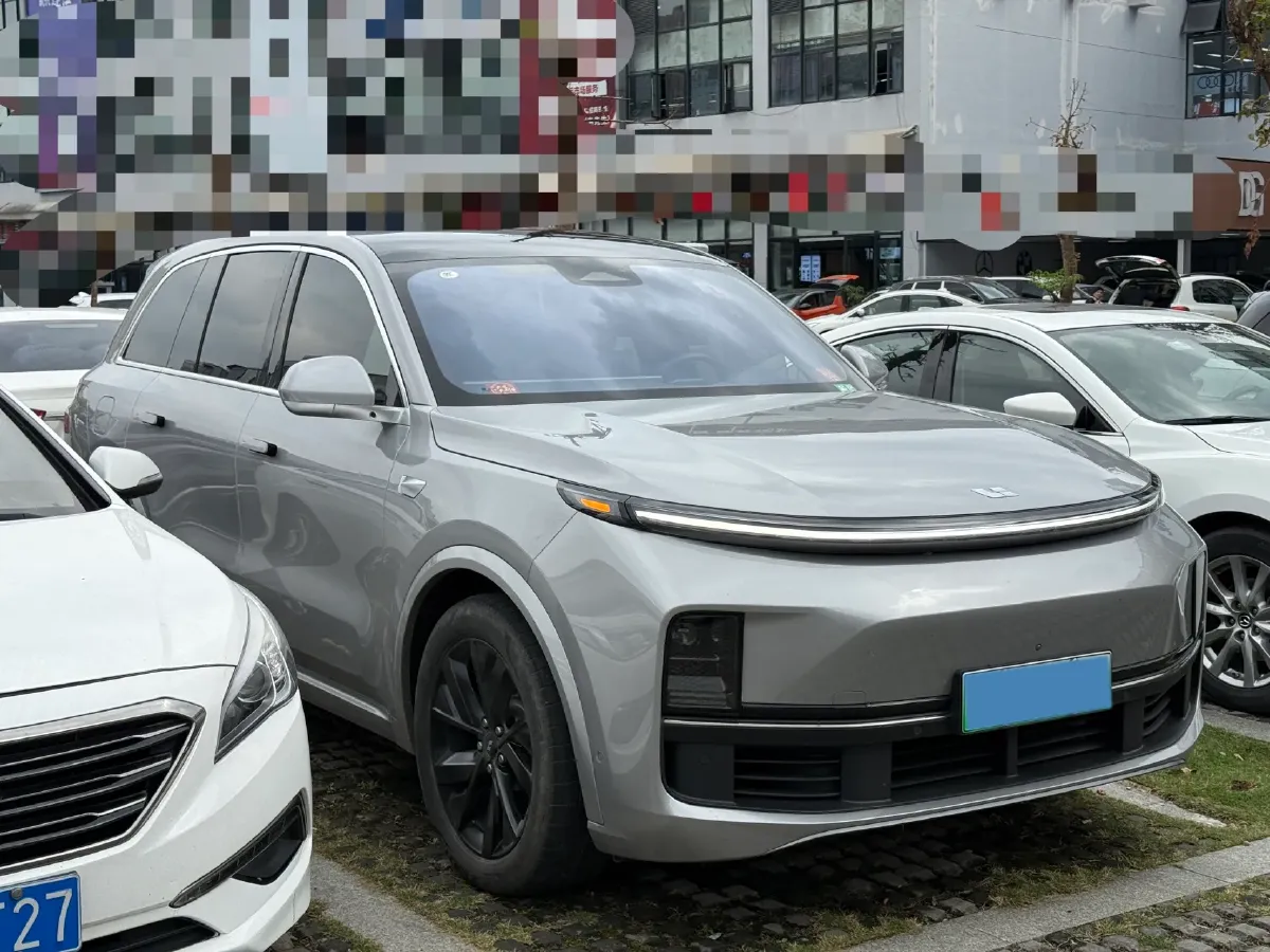 2023 Li L8 Range Extended 154HP REEV 40.9KWH,autocango,china used car exporter,china ev exporter,chinese used car exporter,chinese used ev exporter