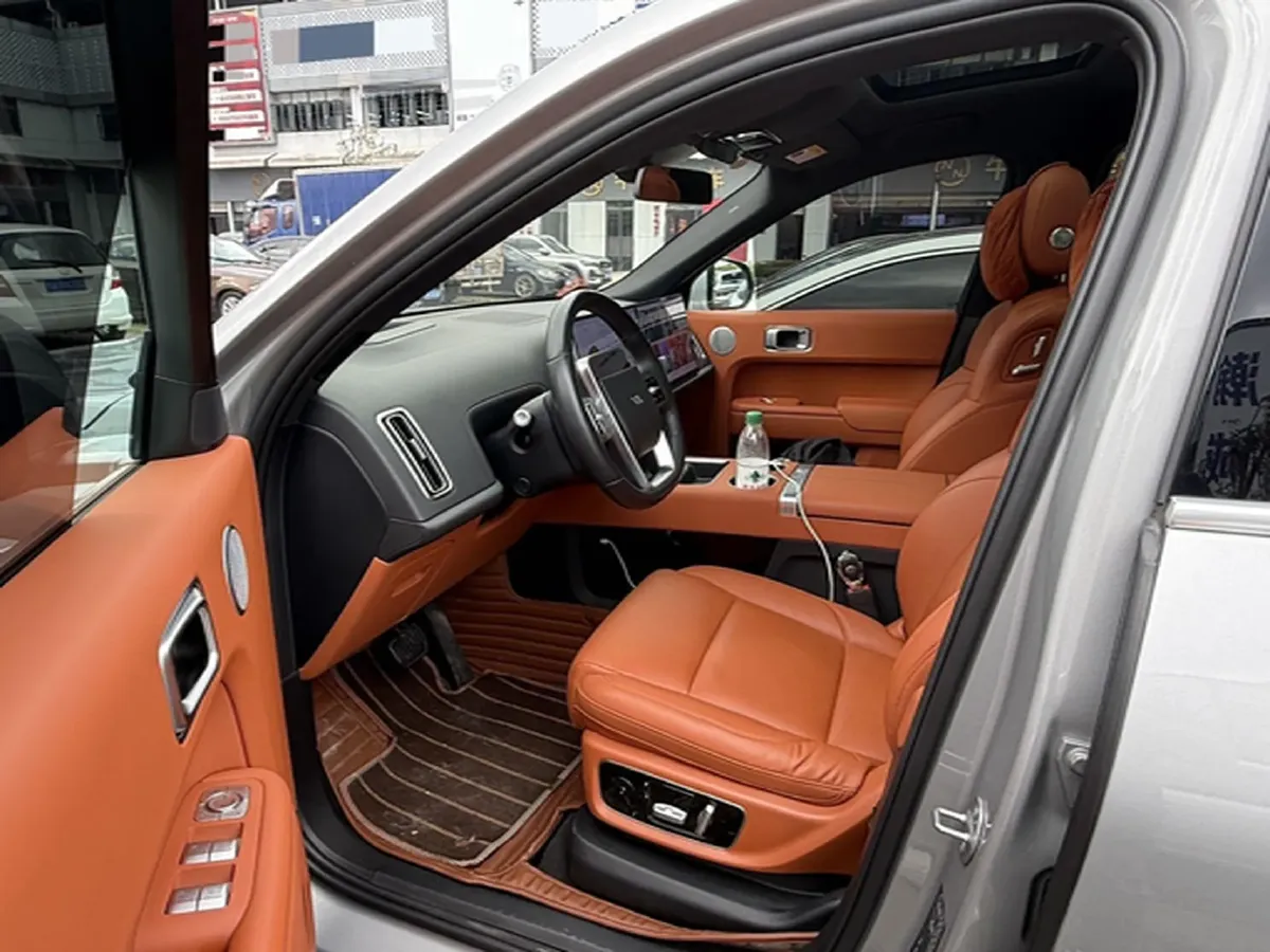 2023 Li L8 Range Extended 154HP REEV 40.9KWH,autocango,china used car exporter,china ev exporter,chinese used car exporter,chinese used ev exporter