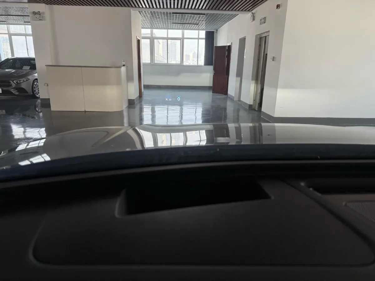 2025 Volkswagen Tiguan L 2.0T 220HP L4 7DCT,autocango,china used car exporter,china ev exporter,chinese used car exporter,chinese used ev exporter