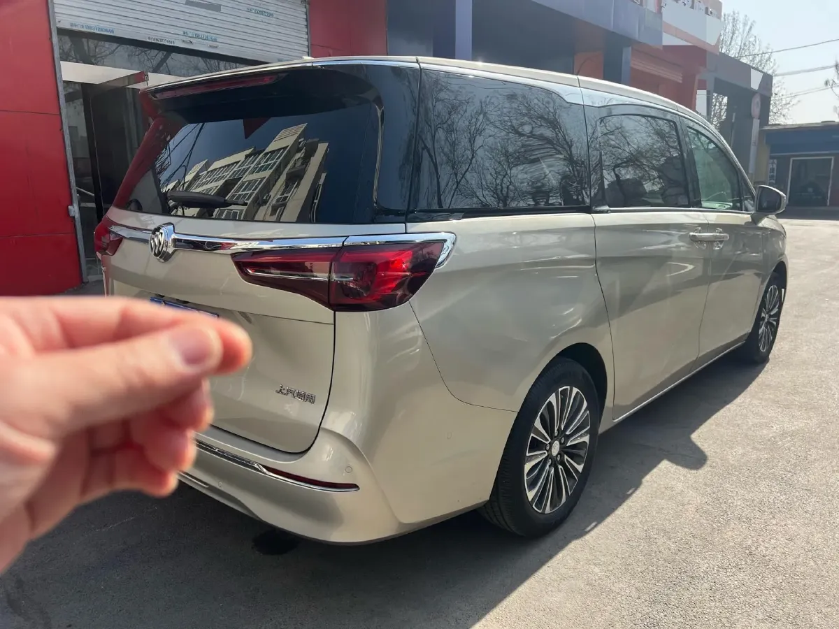 2020 Buick GL8 2.0T 237HP L4 9AT,autocango,china used car exporter,china ev exporter,chinese used car exporter,chinese used ev exporter