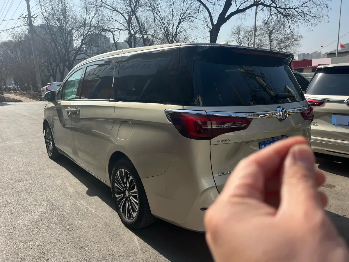 2020 Buick GL8 2.0T 237HP L4 9AT,autocango,china used car exporter,china ev exporter,chinese used car exporter,chinese used ev exporter