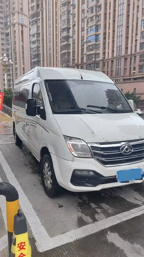 2019 MAXUS XinTu V80 2.0T 139HP L4 6MT,autocango,china used car exporter,china ev exporter,chinese used car exporter,chinese used ev exporter