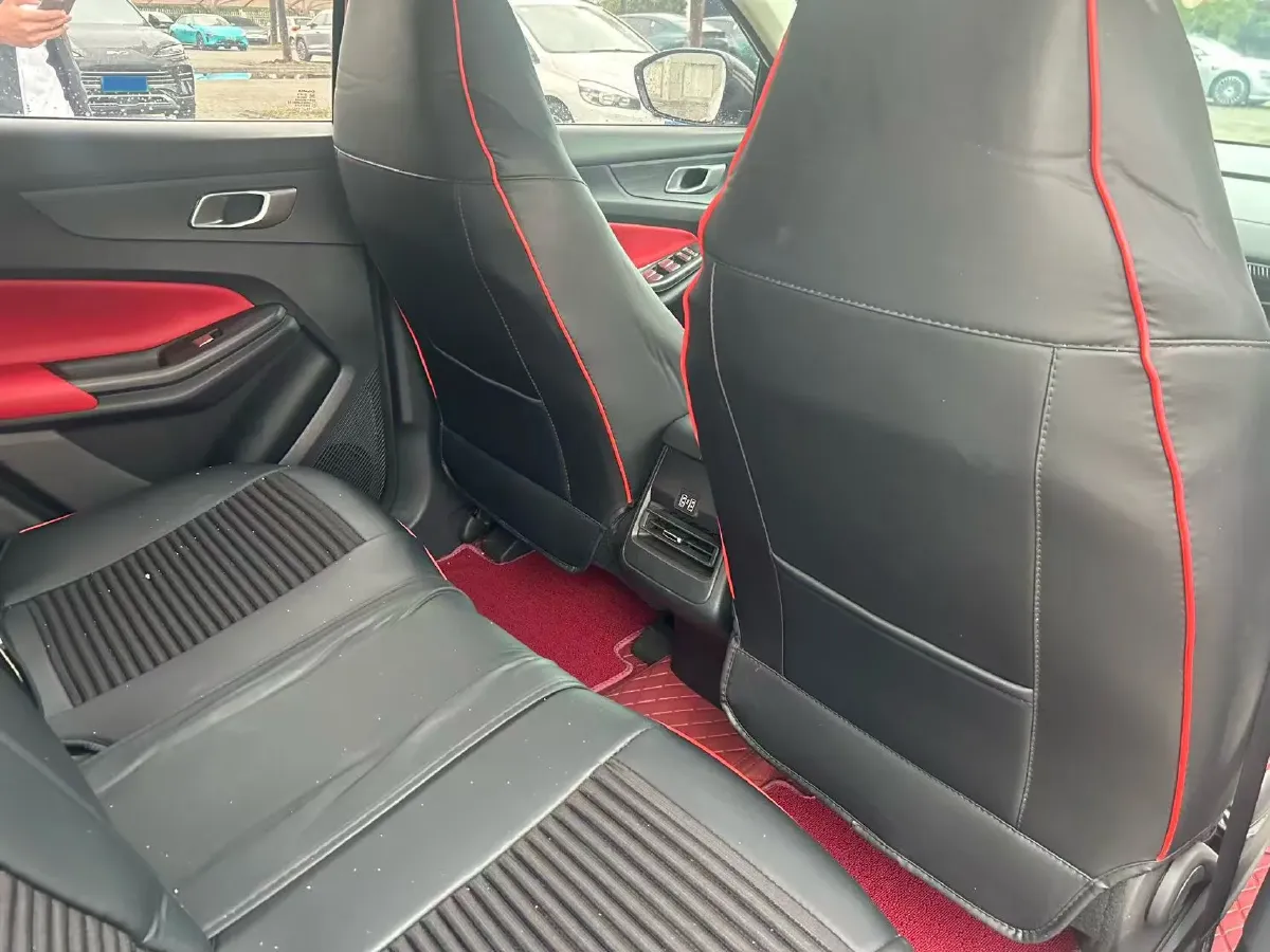 2022 ChangAn UNI-V 1.5T 188HP L4 7DCT,autocango,china used car exporter,china ev exporter,chinese used car exporter,chinese used ev exporter