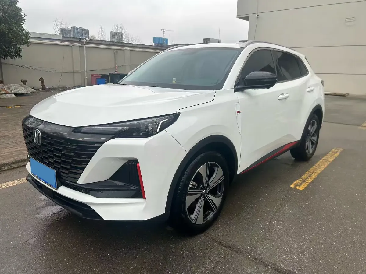 2022 ChangAn UNI-V 1.5T 188HP L4 7DCT,autocango,china used car exporter,china ev exporter,chinese used car exporter,chinese used ev exporter