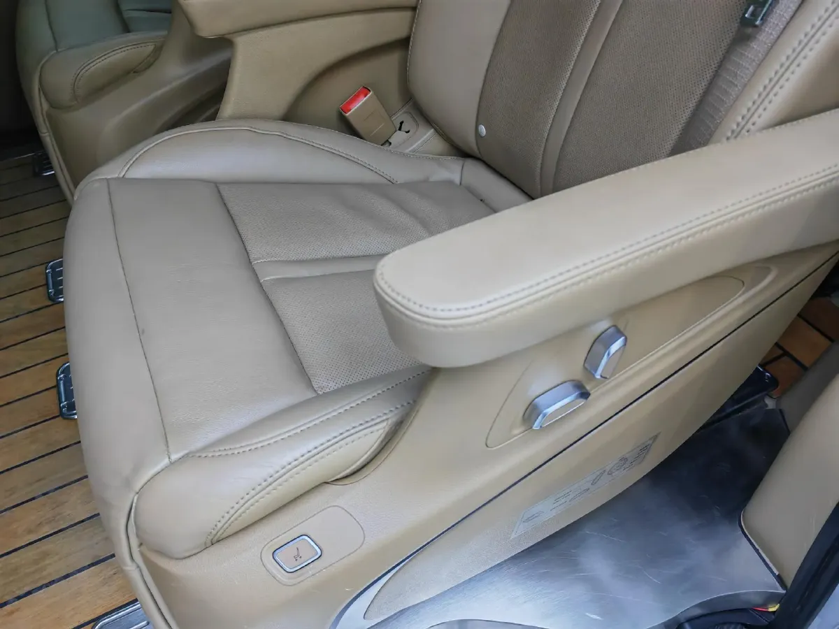 2021 Buick GL8 2.0T 237HP L4 9AT,autocango,china used car exporter,china ev exporter,chinese used car exporter,chinese used ev exporter