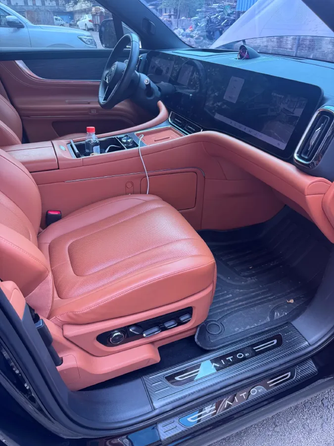 2024 AITO AITO M9 1.5T 152HP L4 REEV 42KWH,autocango,china used car exporter,china ev exporter,chinese used car exporter,chinese used ev exporter