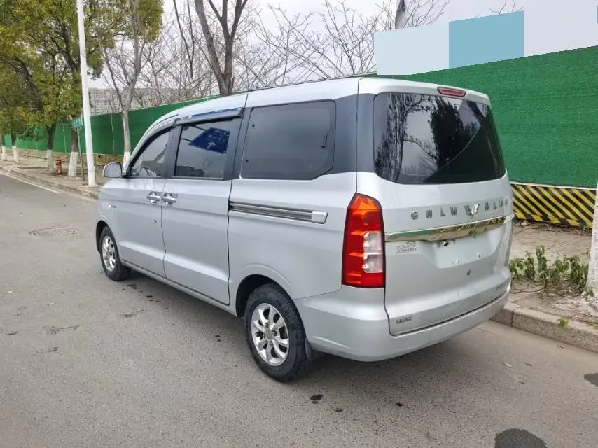 2019 WuLing HongGuang V 1.5L 99HP L4 6MT,autocango,china used car exporter,china ev exporter,chinese used car exporter,chinese used ev exporter