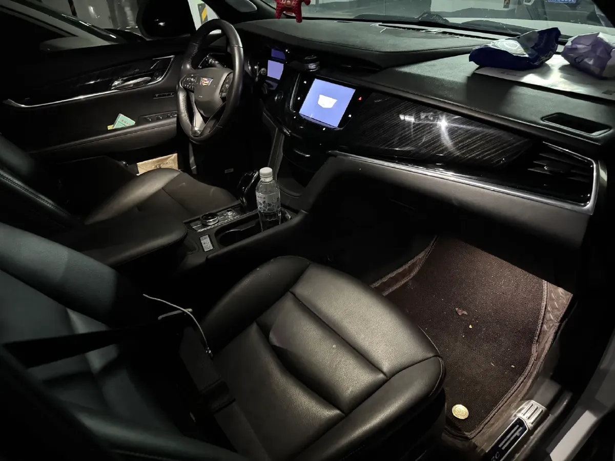 2022 Cadillac XT6 2.0T 237HP L4 9AT,autocango,china used car exporter,china ev exporter,chinese used car exporter,chinese used ev exporter