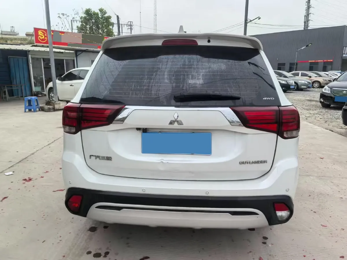 2018 Mitsubishi Outlander 2.4L 192HP L4 CVT,autocango,china used car exporter,china ev exporter,chinese used car exporter,chinese used ev exporter