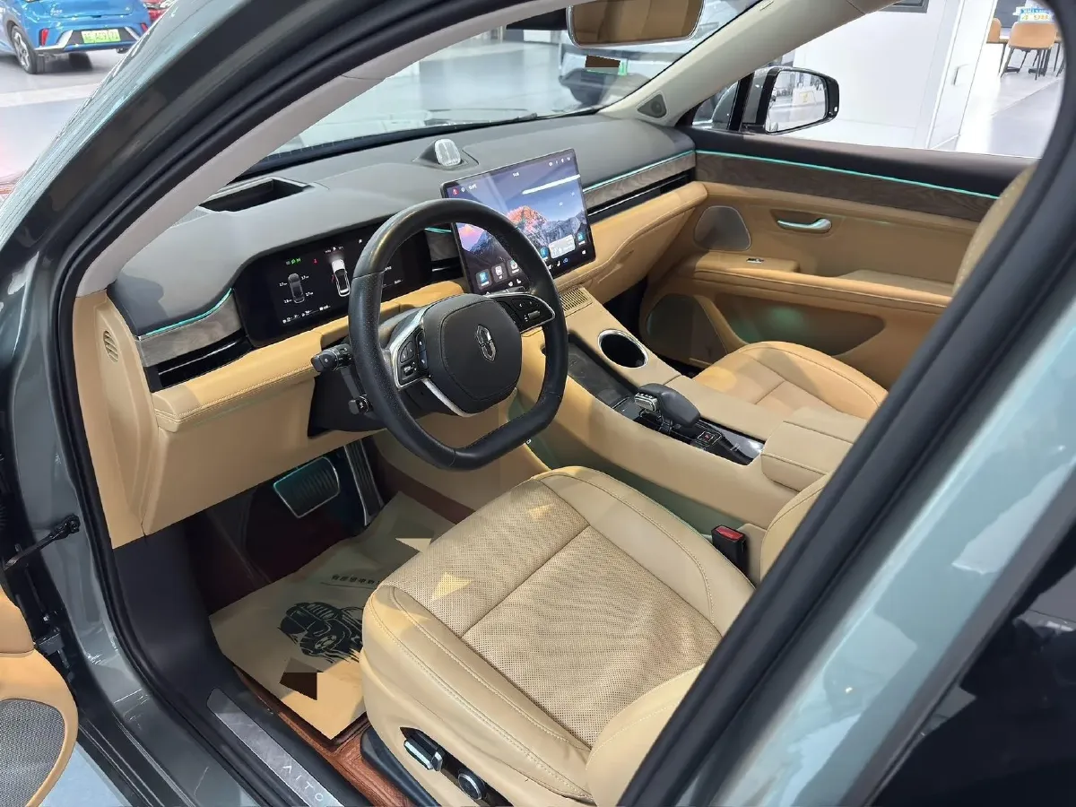 2022 JMC YuHu 7 2.0T 141HP L4 8AT,autocango,china used car exporter,china ev exporter,chinese used car exporter,chinese used ev exporter