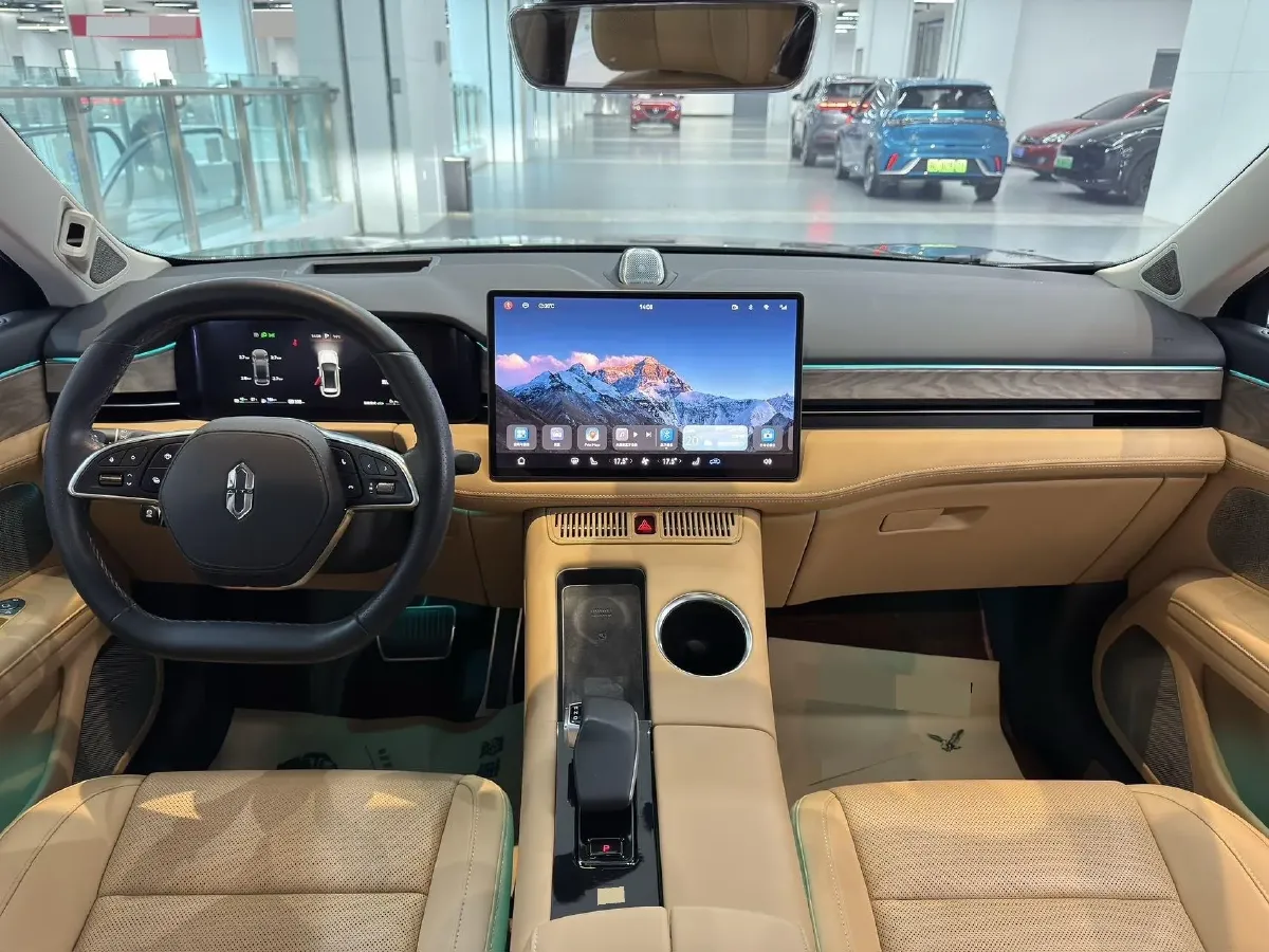 2022 JMC YuHu 7 2.0T 141HP L4 8AT,autocango,china used car exporter,china ev exporter,chinese used car exporter,chinese used ev exporter