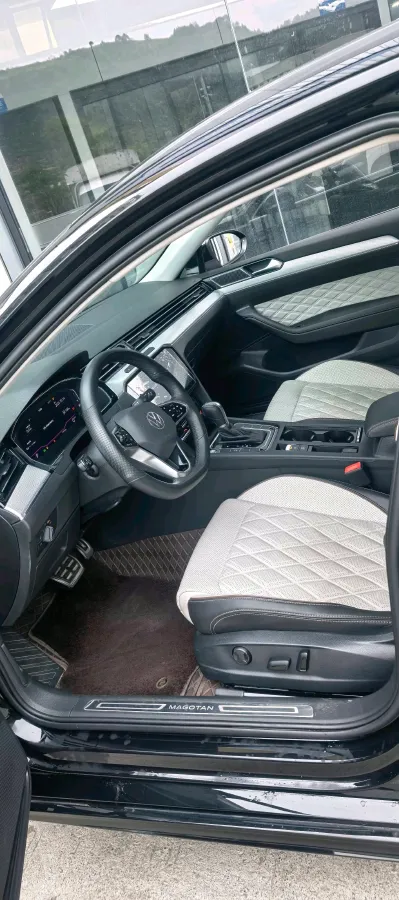 2023 Volkswagen Magotan 2.0T 186HP L4 7DCT,autocango,china used car exporter,china ev exporter,chinese used car exporter,chinese used ev exporter