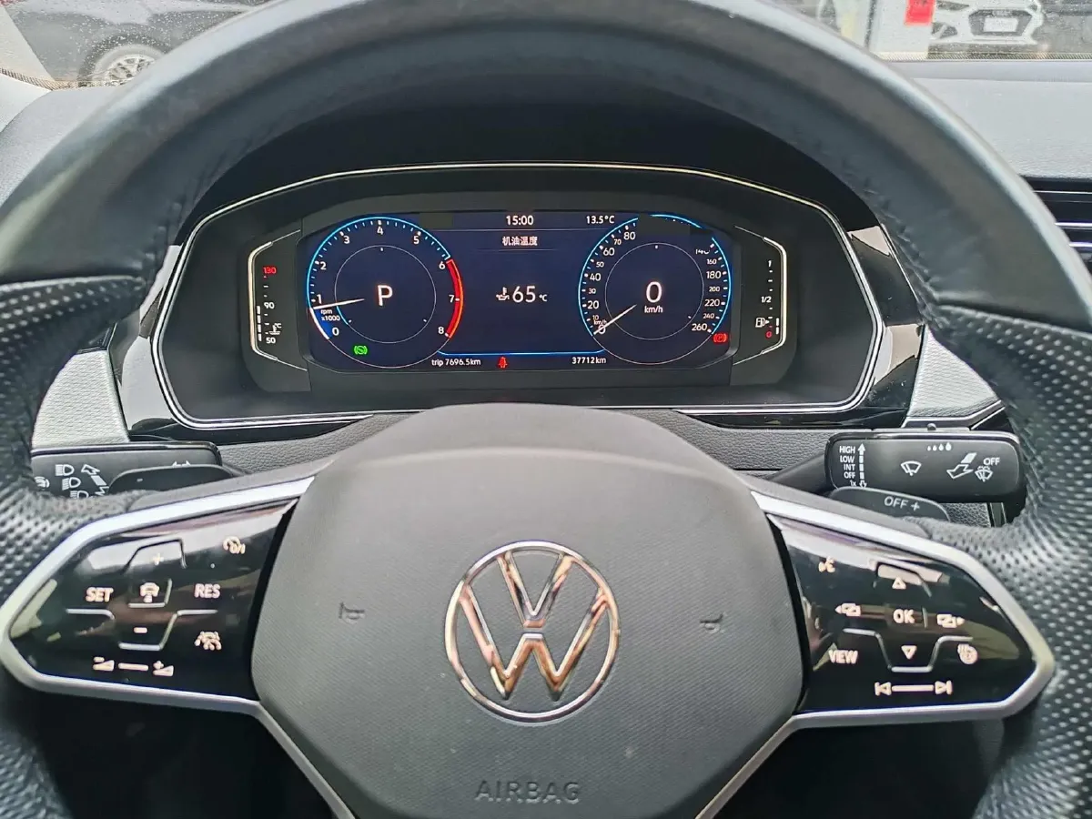 2023 Volkswagen Magotan 2.0T 186HP L4 7DCT,autocango,china used car exporter,china ev exporter,chinese used car exporter,chinese used ev exporter
