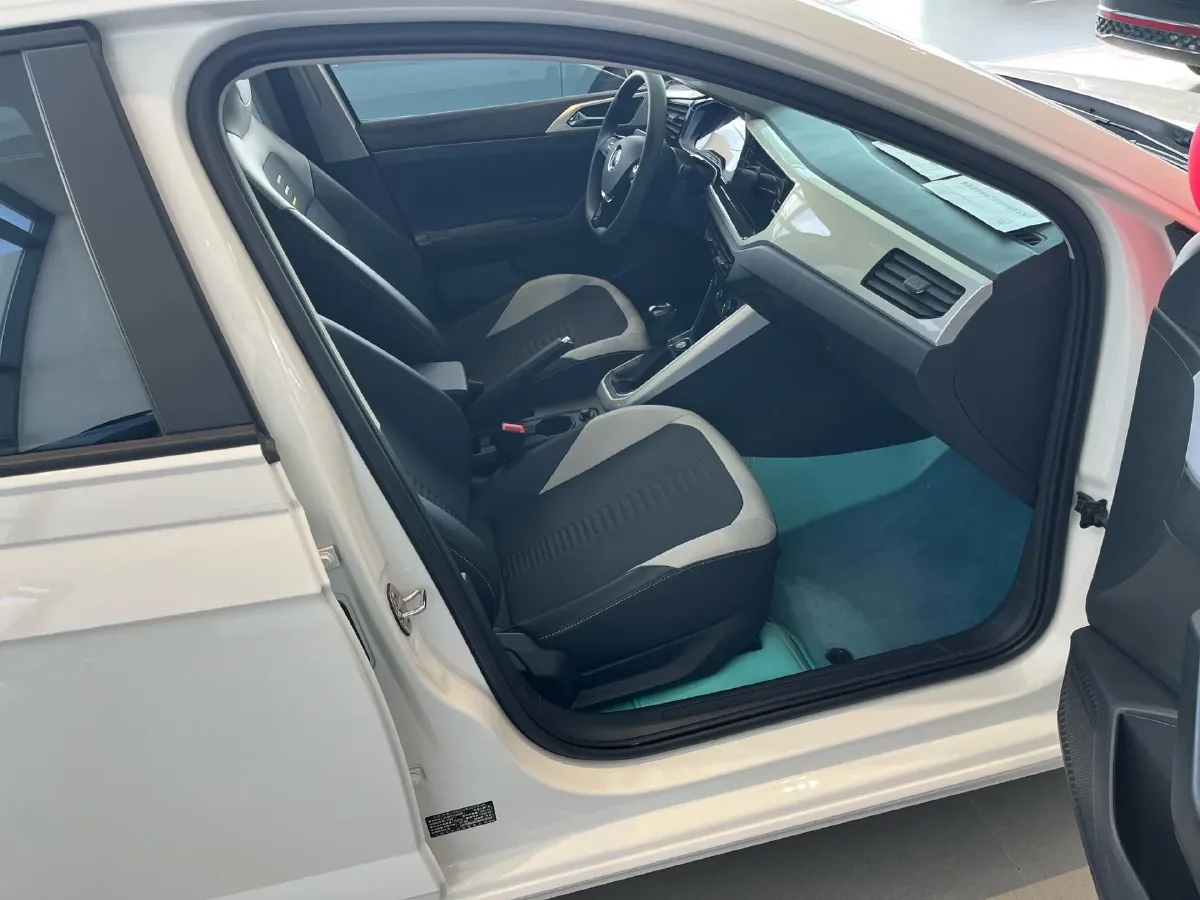 2023 Volkswagen Polo 1.5L 113HP L4 6AT,autocango,china used car exporter,china ev exporter,chinese used car exporter,chinese used ev exporter