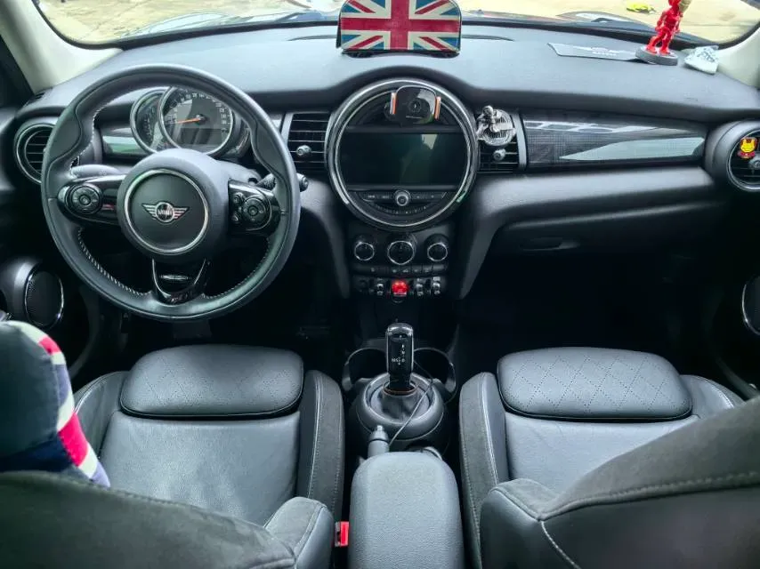 2020 MINI MINI 1.5T 136HP L3 7DCT,autocango,china used car exporter,china ev exporter,chinese used car exporter,chinese used ev exporter