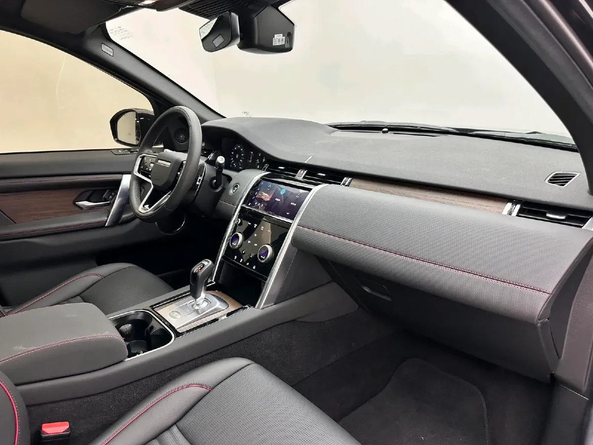 2022 Land Rover Discovery Sport 2.0T 249HP L4 9AT,autocango,china used car exporter,china ev exporter,chinese used car exporter,chinese used ev exporter