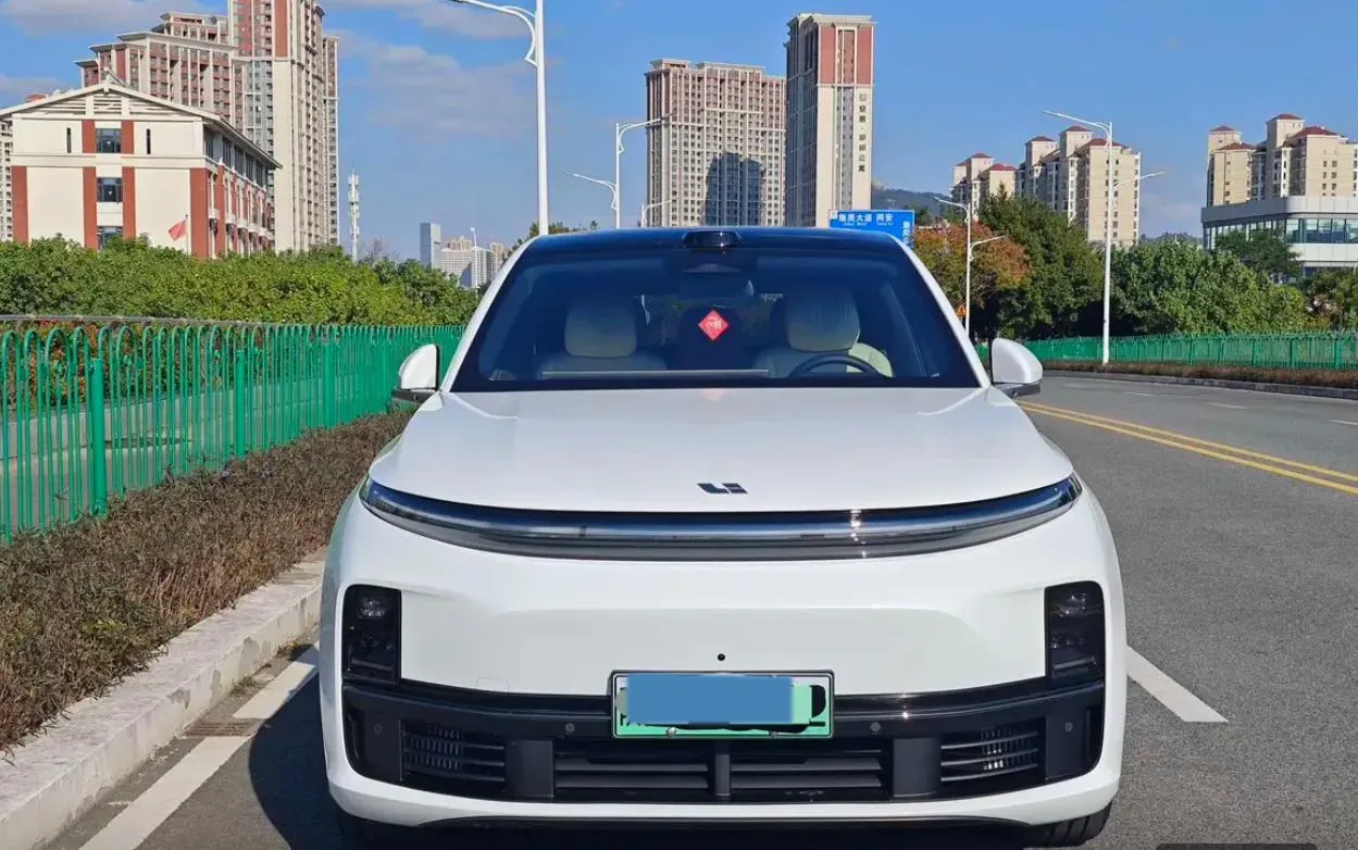 2025 Li L7 Range Extended 154HP REEV,autocango,china used car exporter,china ev exporter,chinese used car exporter,chinese used ev exporter