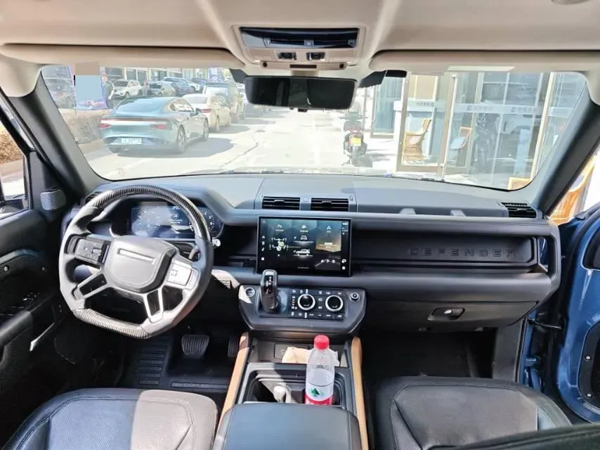 2023 Land Rover Defender 3.0T 400HP L6 8AT,autocango,china used car exporter,china ev exporter,chinese used car exporter,chinese used ev exporter