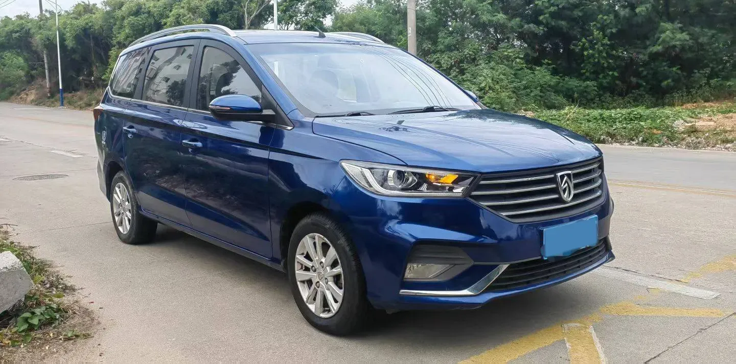 2018 BaoJun 360 1.5L 112HP L4 5AMT,autocango,china used car exporter,china ev exporter,chinese used car exporter,chinese used ev exporter